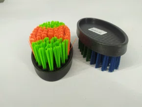 Escova De Roupa Plástica Oval