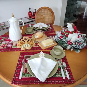 Mesa Posta De Natal Louça Oliva E Bambu