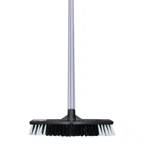 Vassoura Pelo Sintético Com Cabo